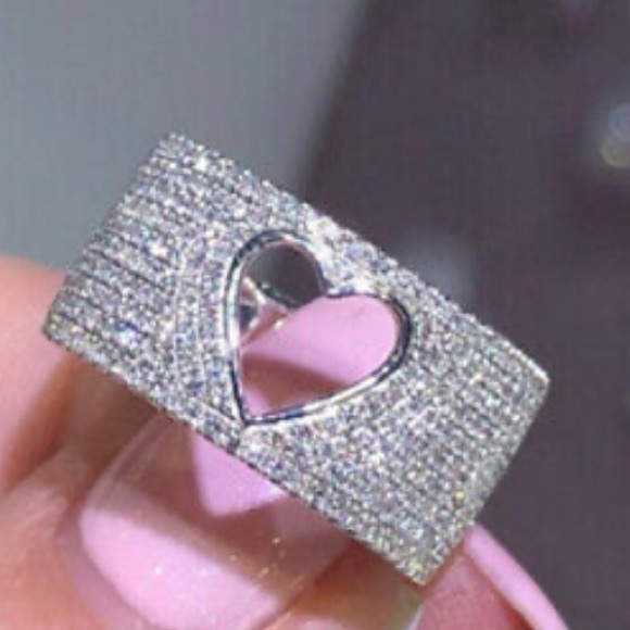 NWT DIAMOND 💎 925 STERLING SILVER Ring - Picture 2 of 2